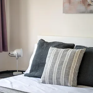 Wykebeck Mount By Our Short Stunning New Build With Plenty Of Free Parking And Fast Wifi , Leeds (West Yorkshire) United Kingdom