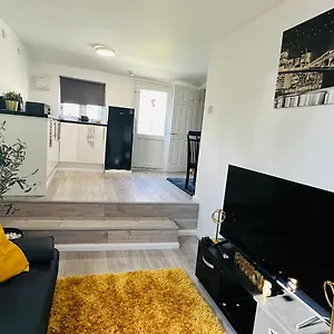 Homestay Cosy And Comfy, London